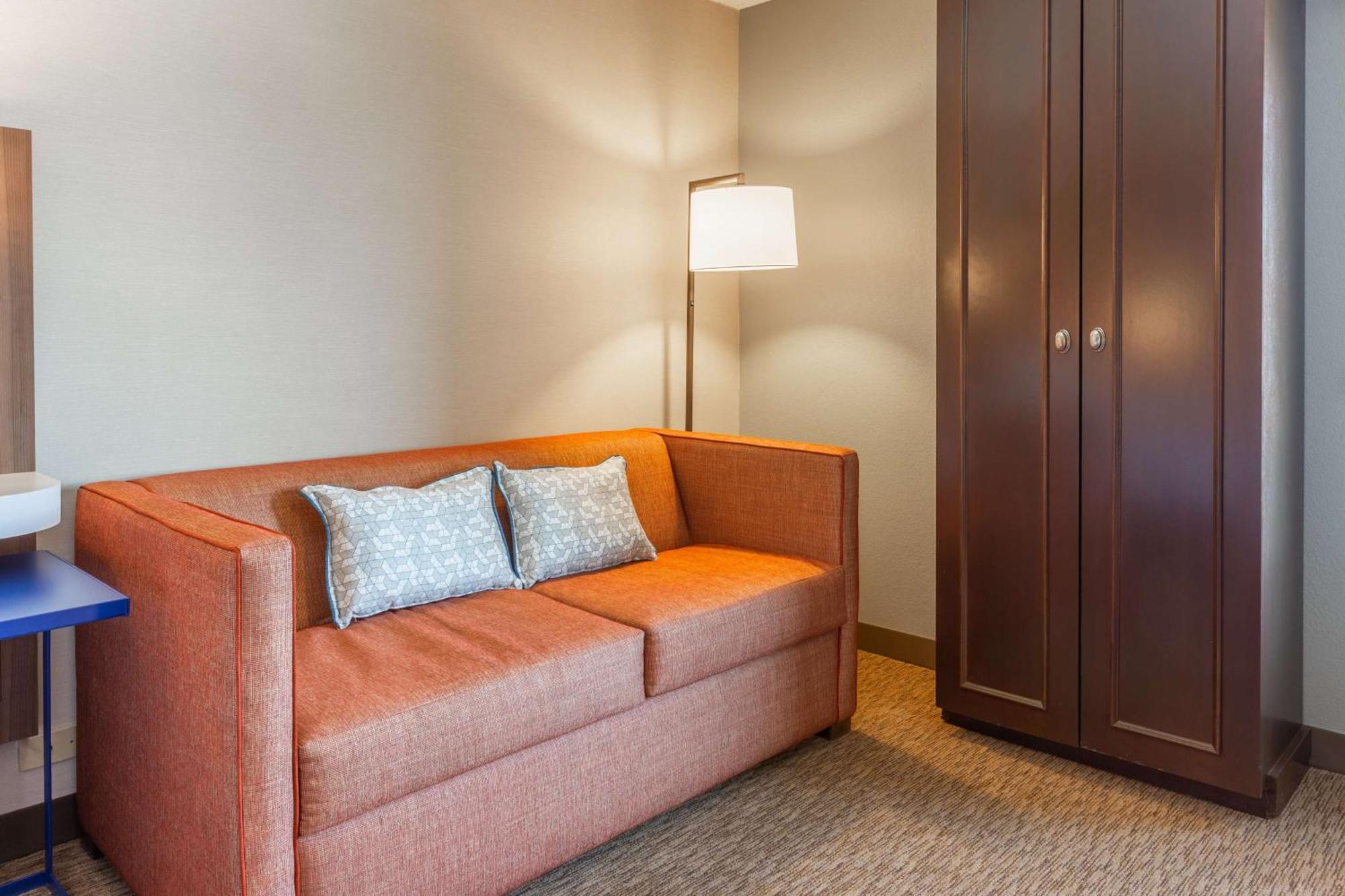 Hampton Inn Madison East Towne Mall Area Exterior foto