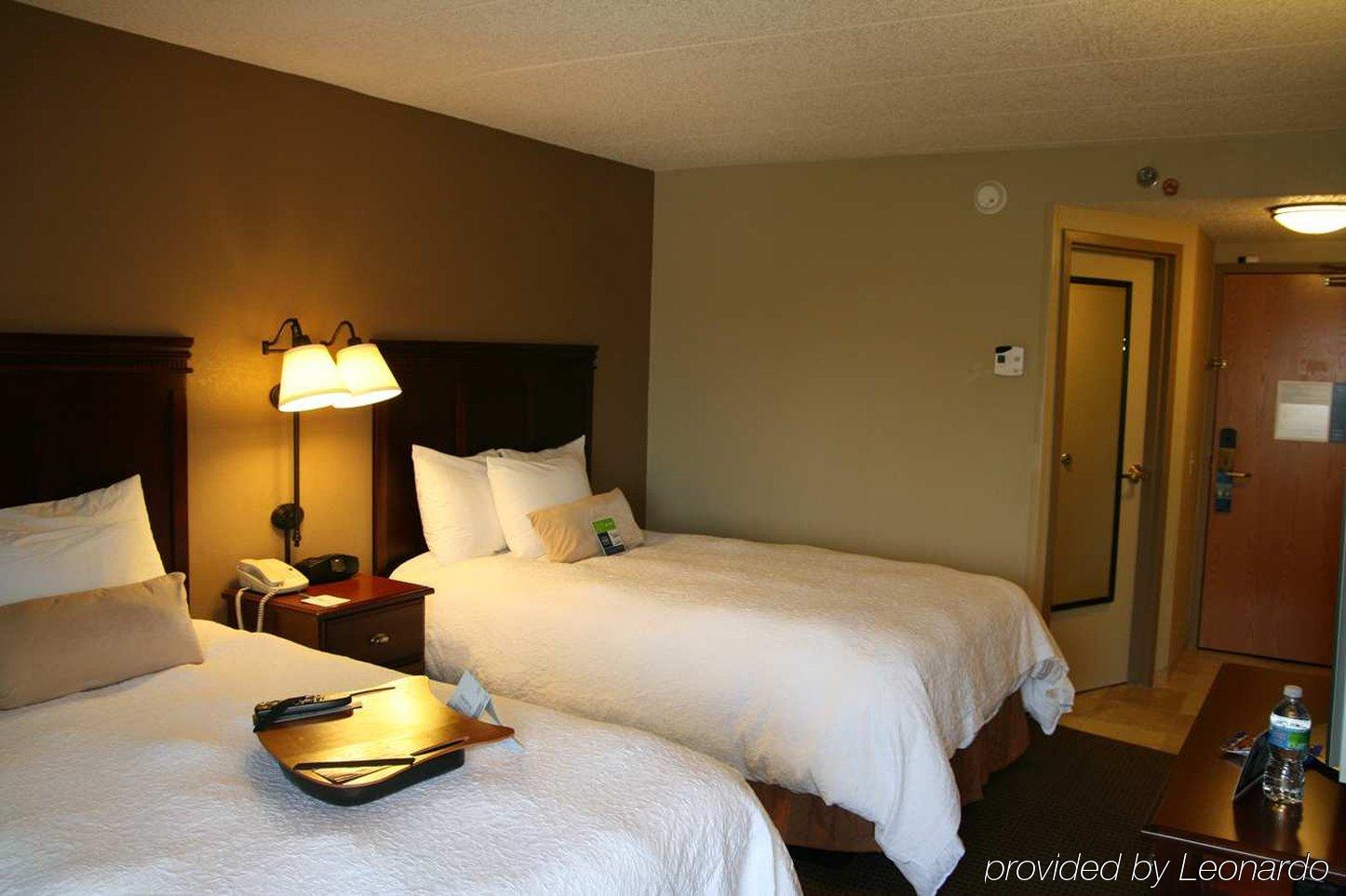 Hampton Inn Madison East Towne Mall Area Habitación foto