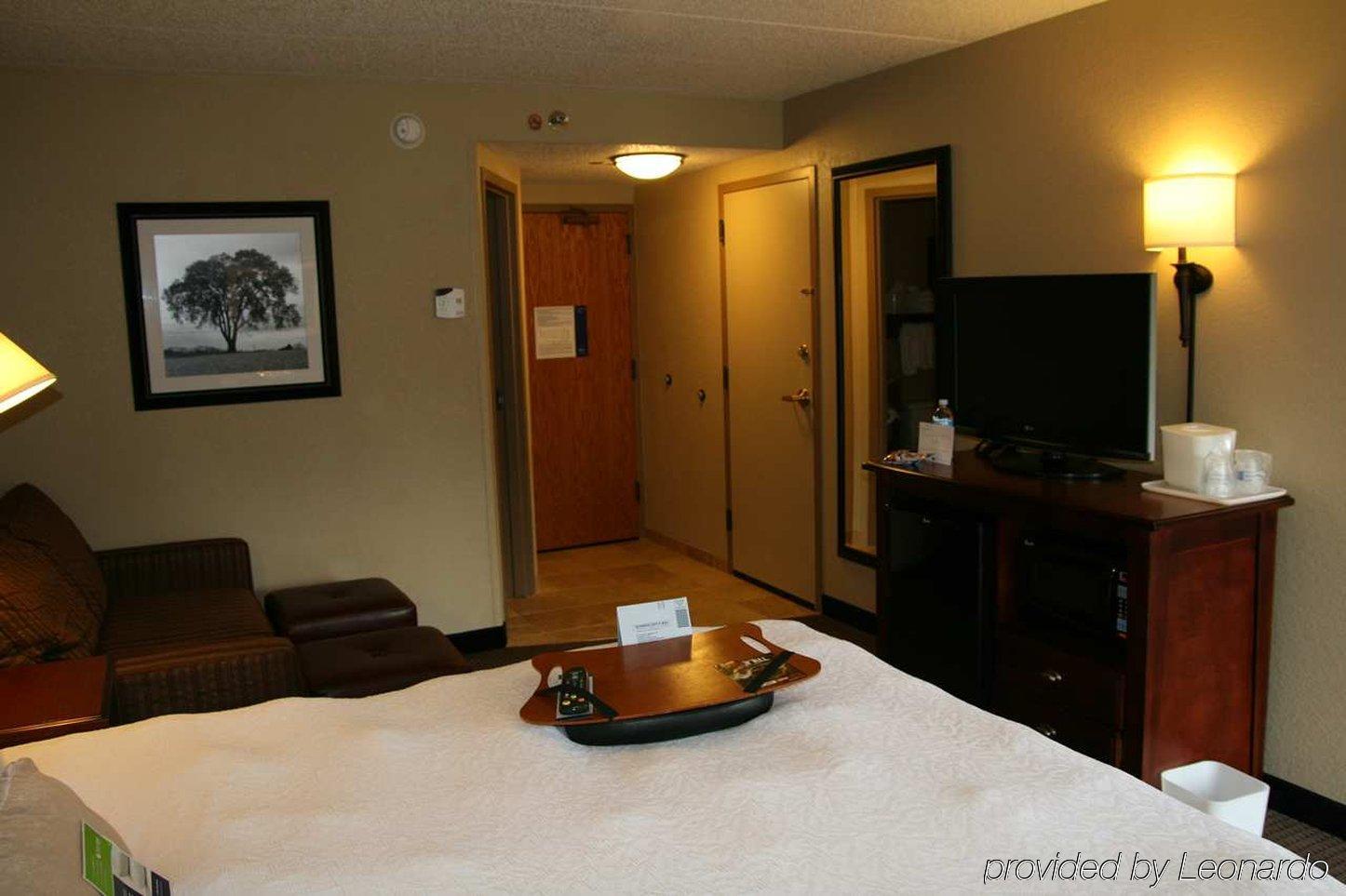 Hampton Inn Madison East Towne Mall Area Habitación foto
