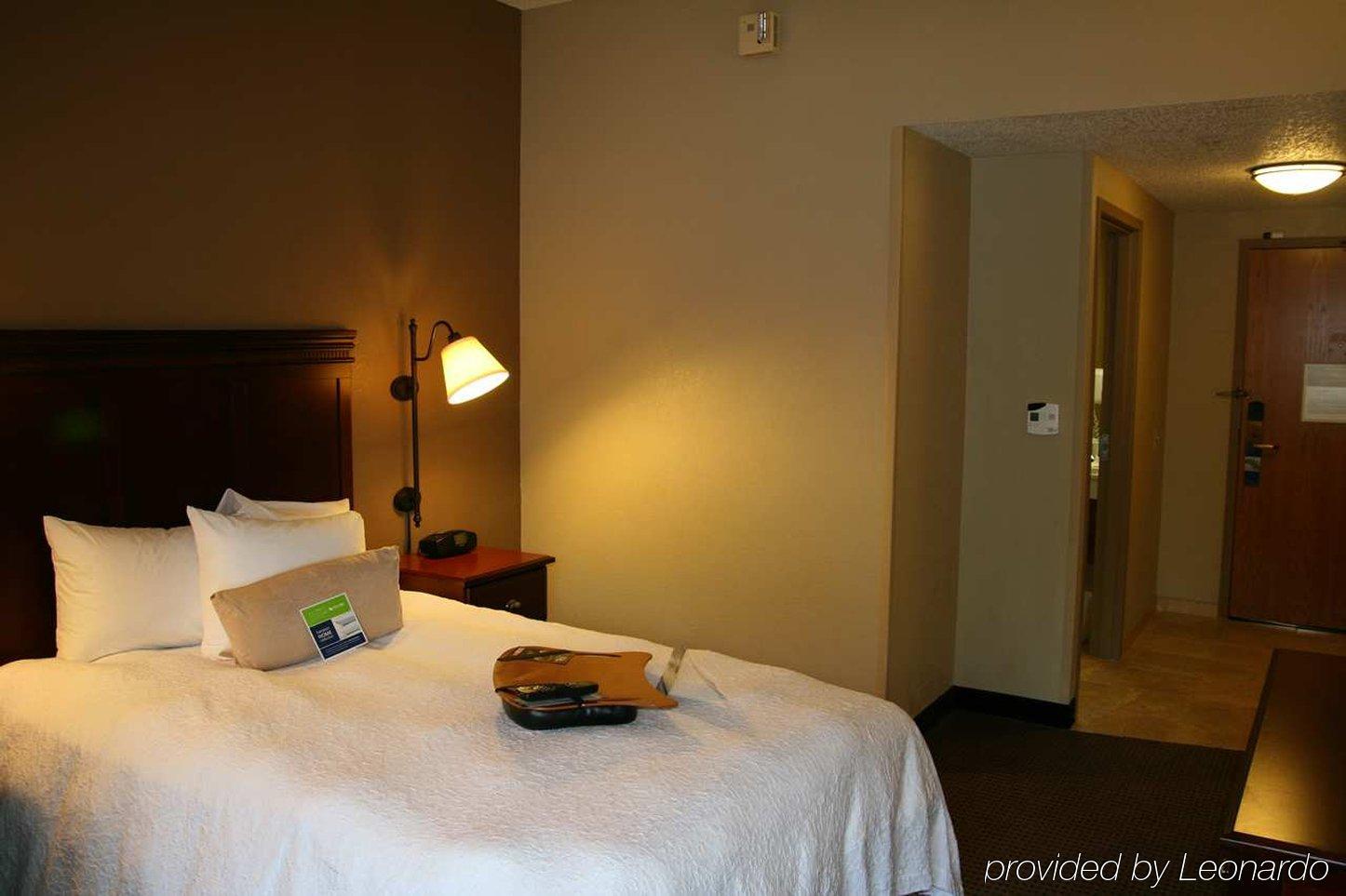 Hampton Inn Madison East Towne Mall Area Habitación foto
