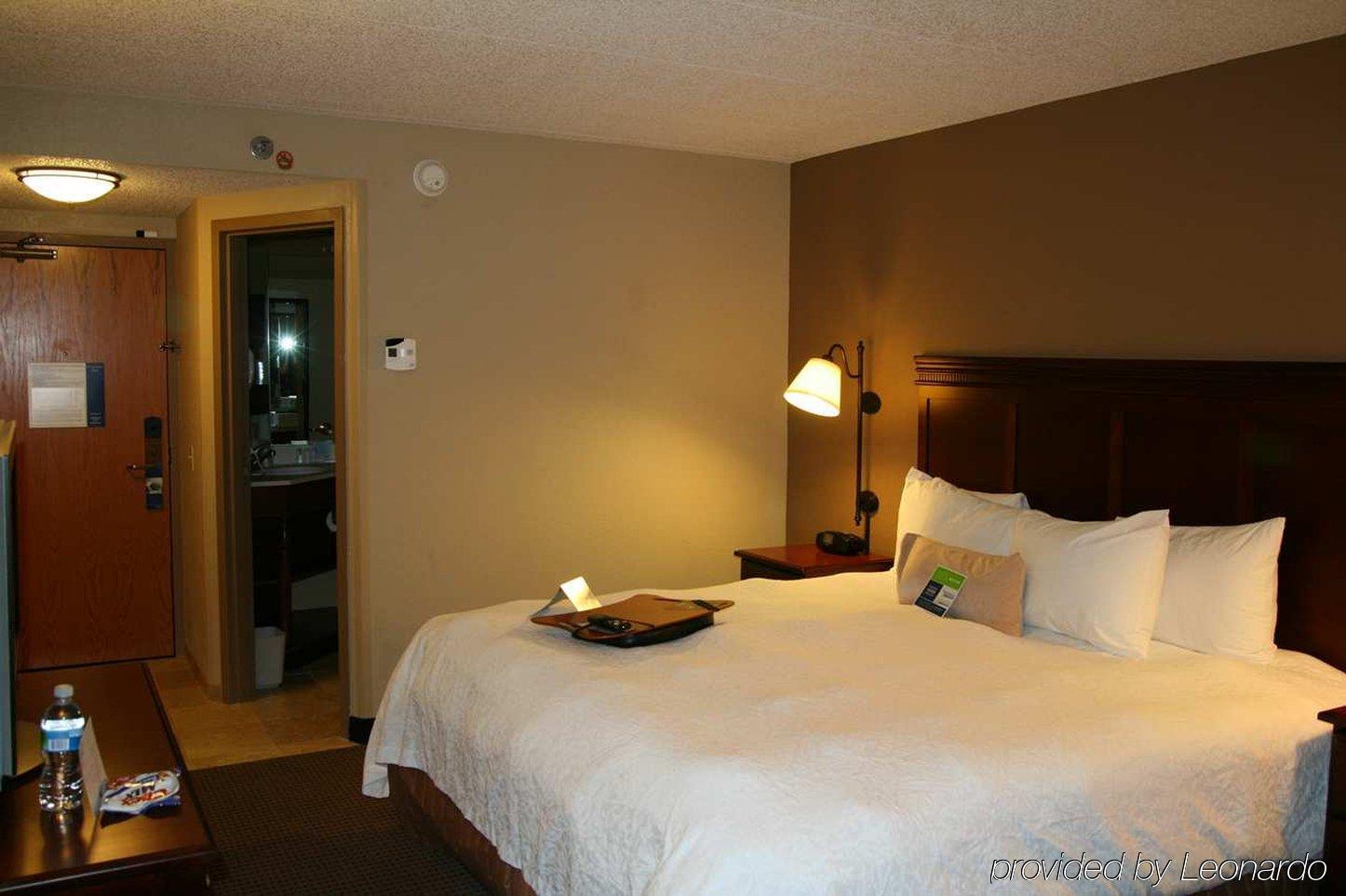 Hampton Inn Madison East Towne Mall Area Habitación foto
